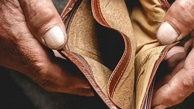 Kamu-Sen açıkladı! 4 kişilik bir ailenin asgari geçim sınırı 7 bin 733 lira!
