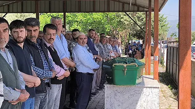 Kan donduran cinayet: Tartıştığı eşini baltayla öldürdü