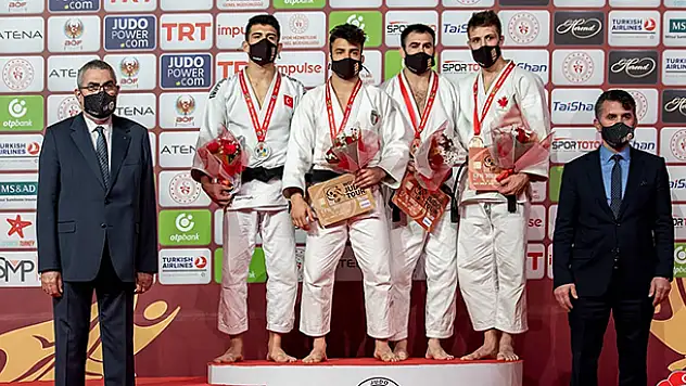 Kandemir'den önemli başarı