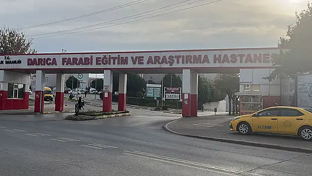 Kantinden tavuk yiyen 14 öğrenci hastanelik oldu