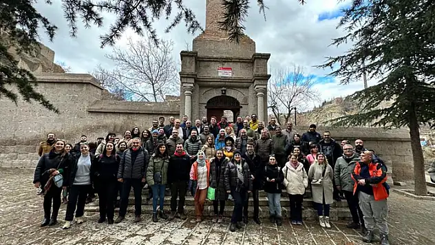 Kapadokya'nın turist rehberleri Aksaray'da

