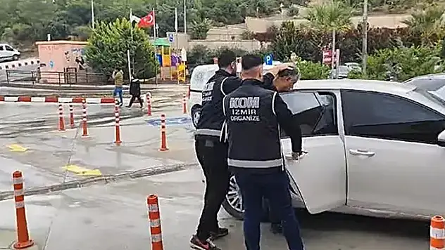 Kapatılan Zaman Gazetesi'nin yöneticilerinden firari FETÖ'cü Mehmet Kamış yakalandı
