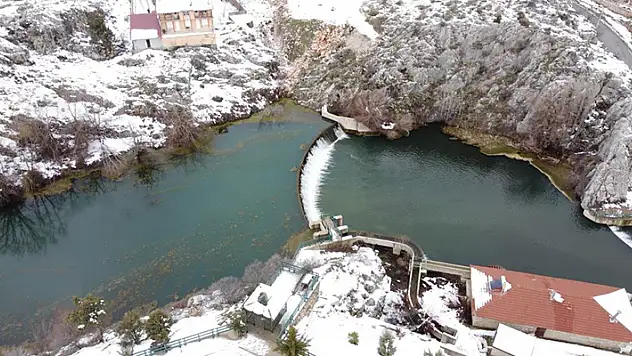 Kar yağışları Konya'daki Adaköy Pınarı ve Baraj Göleti'ne can suyu oldu
