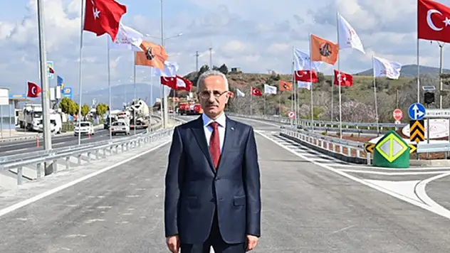 Kara yollarında fiber ağ uzunluğu 20 bin kilometreye çıkartılacak