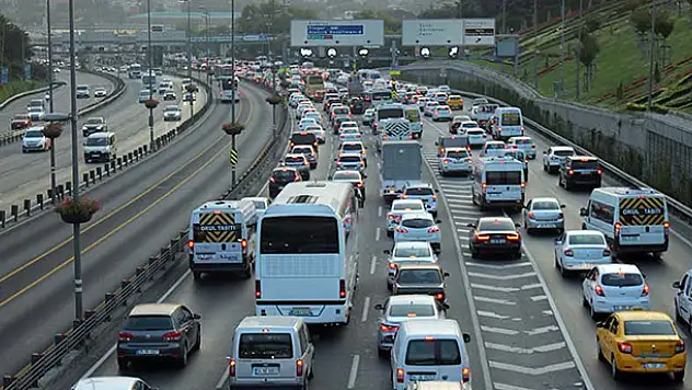 Karabacak'tan okul servisi uyarısı
