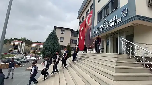 Karabük merkezli 3 ilde dolandırıcılık operasyonu: 5 tutuklama
