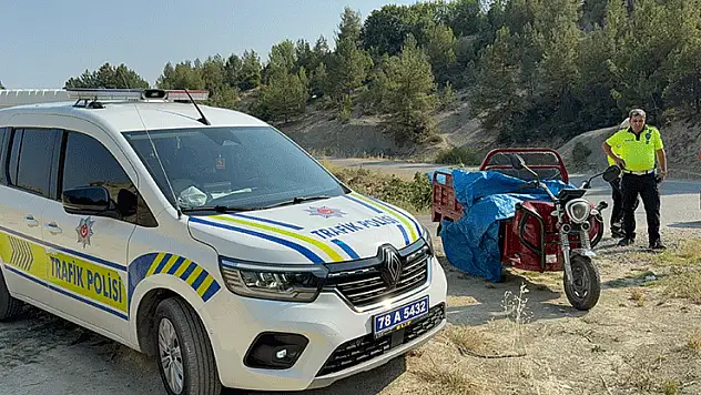 Karabük'te 3 tekerlekli motosiklet devrildi: 6 kişi yaralandı