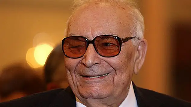 Karacaoğlan gibi oldu