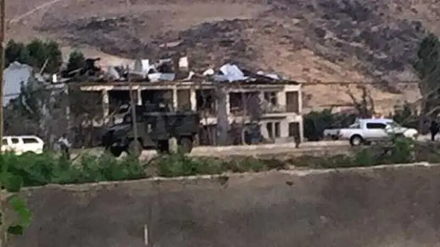 Karakola intihar saldırısı: 2 asker şehit, 31 asker yaralı