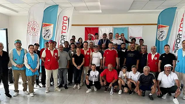 Karaman Atıcılık Takımı Konya'dan madalyalarla döndü

