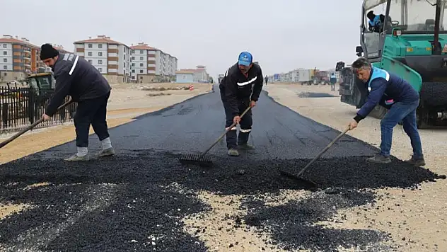 Karaman Belediyesi asfalt çalışmalarına hız kesmeden devam ediyor

