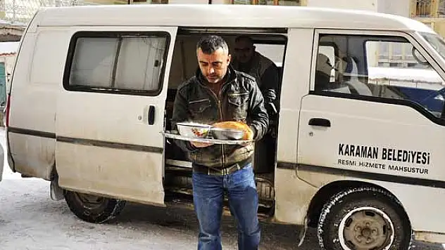 Karaman Belediyesinden ihtiyaç sahiplerine yemek hizmeti