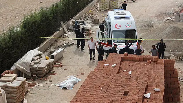 Karaman'da 13. kattan düşen inşaat işçisi hayatını kaybetti