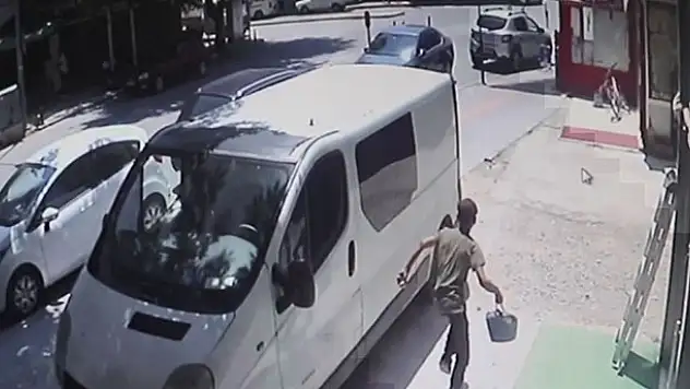 Karaman'da 15 yaşındaki çocuk kasadan paraları alıp kaçtı
