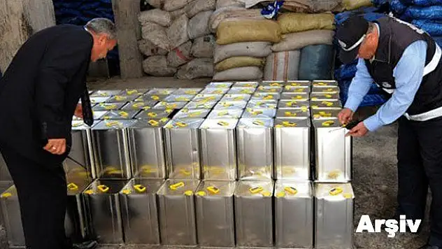 Karaman'da 2 bin 145 litre etiket bilgileri sahte zeytinyağı ele geçirildi