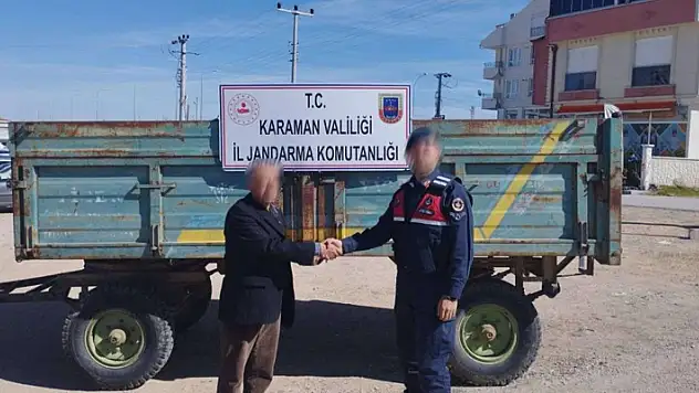 Karaman'da 3 ay önce çalınan römorku jandarma bularak sahibine teslim edildi

