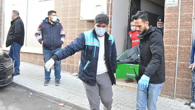 Karaman'da 32 yaşındaki şahıs apartmanın bahçesinde ölü bulundu
