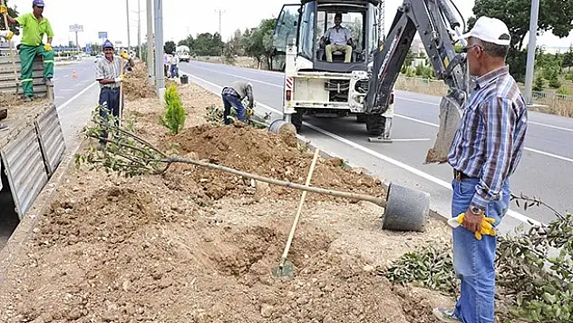 Karaman'da ağaçlandırma çalışmaları sürüyor