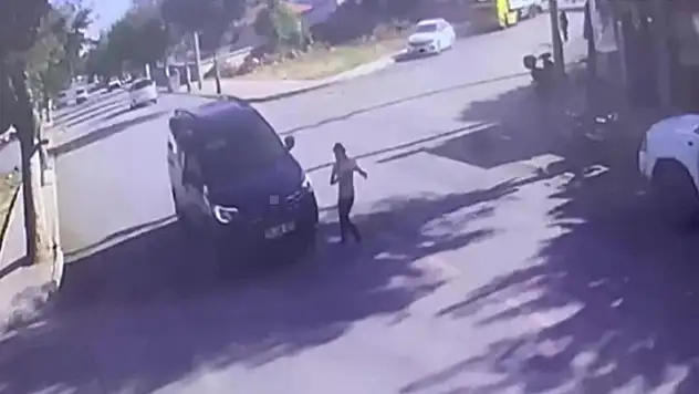 Karaman'da aracın çarptığı çocuk yola savruldu!
