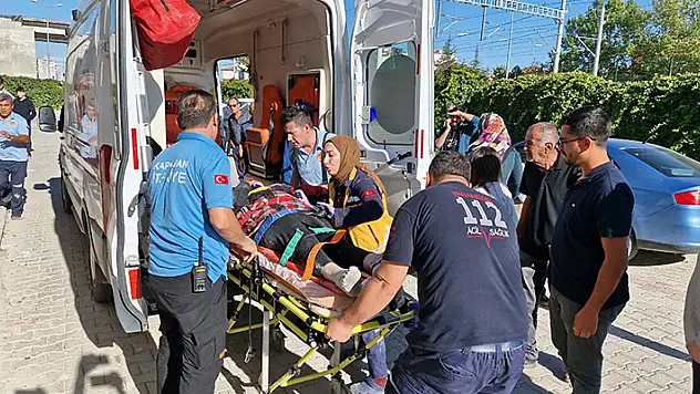 Karaman'da asansör boşluğuna düşen kız çocuğu yaralandı
