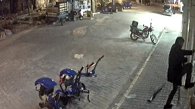 Karaman'da av tüfeği ile havaya rastgele ateş açan alkollü şahıs korku saçtı
