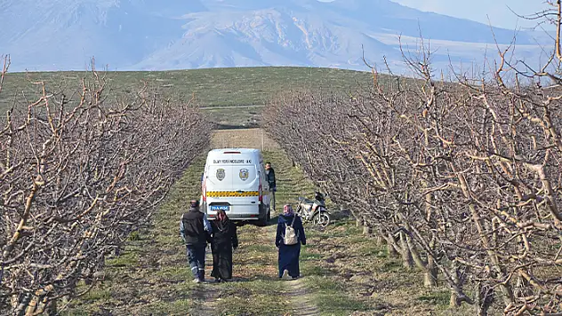 Karaman'da bir kişi bahçede ölü bulundu
