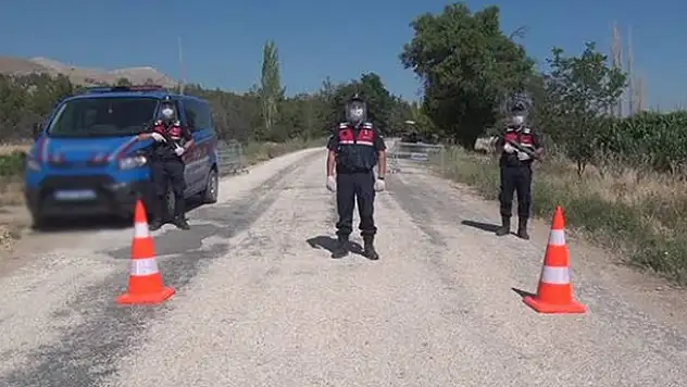 Karaman'da bir köy karantinaya alındı