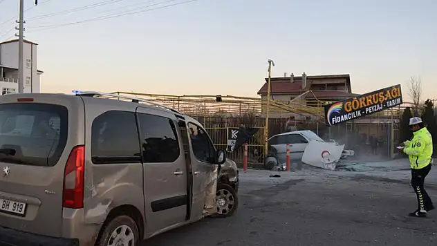 Karaman'da can pazarının yaşandığı kaza anı kamerada!

