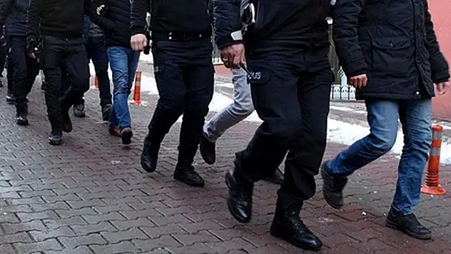 Karaman'da çeşitli suçlardan aranan 20 şüpheli yakalandı
