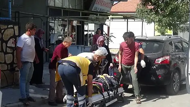 Karaman'da cipin geri manevra yaparken çarptığı yaşlı kadın yaralandı
