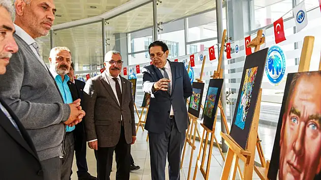 Karaman'da Cumhuriyetin 100. Yıl anısına karma sergi düzenlendi
