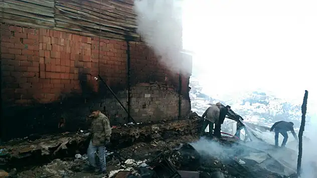 Karaman'da ev yangını: 3 ölü