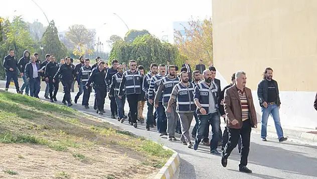 Karaman'da FETÖ'den gözaltına alınan 15 kişi adliyeye sevk edildi