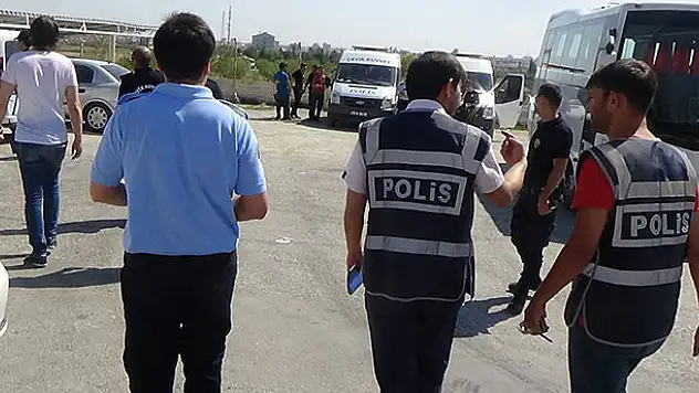 Karaman'da FETÖ operasyonunda adliye ve cezaevlerinden 20 kişi gözaltına alındı