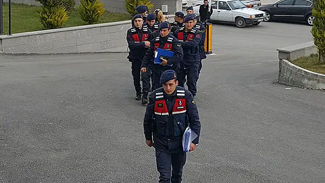 Karaman'da hırsızlık şüphelisi 1'i kadın 4 kişi tutuklandı