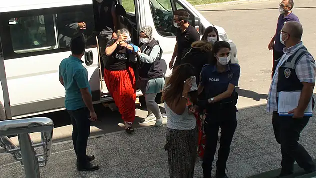 Karaman'da hırsızlık yapan 3'ü kadın 4 kişiye ev hapsi
