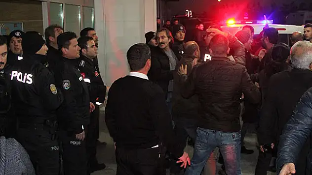 Karaman'da iki kişiyi vuran şahıs hastane bahçesinde intihar etti