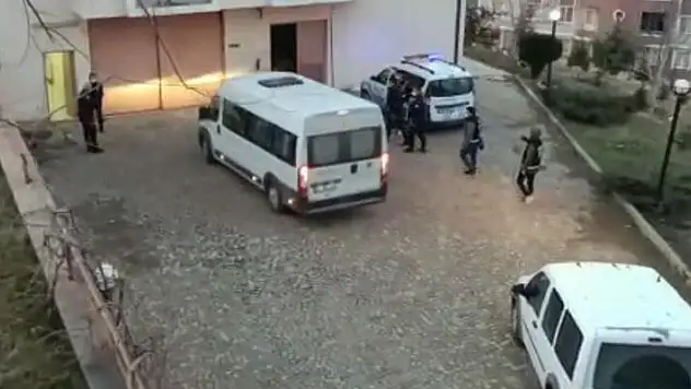 Karaman'da jigololuk vaadiyle dolandırıcılığa 11 tutuklama
