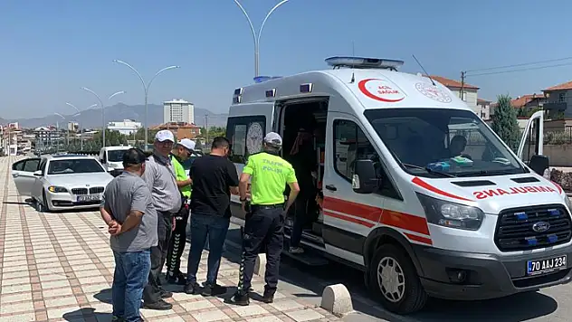 Karaman'da kaldırıma çıkan otomobildeki hamile kadın yaralandı
