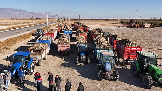 Karaman'da kantarlar pancar alımına dualarla başladı
