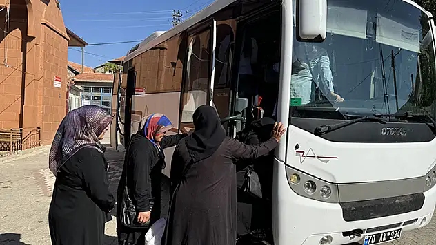 Karaman'da köylerde yaşayan kadınlar kanser taraması için otobüslerle KETEM'e ulaştırılıyor
