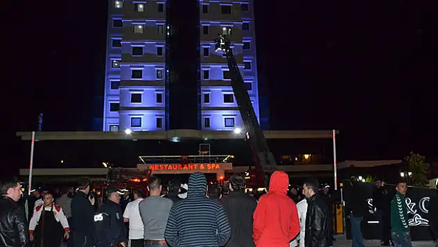 Karaman'da otel yangını! : 15 kişi...