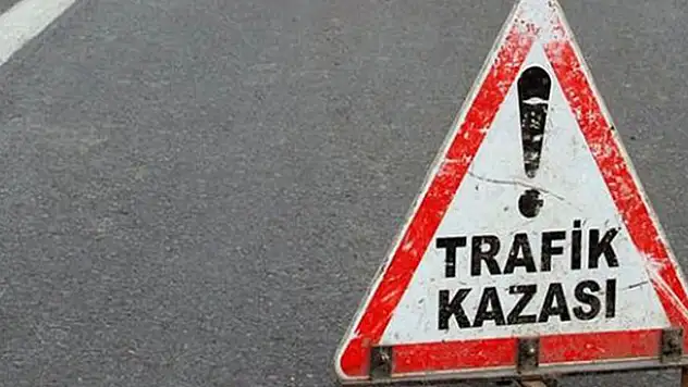 Karaman'da otomobil ile kamyonet çarpıştı: 7 yaralı
