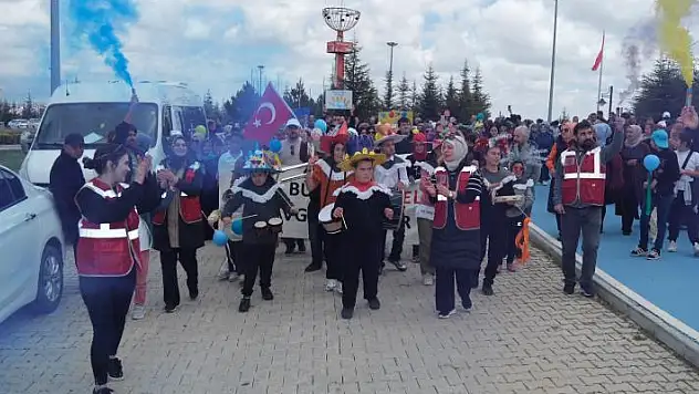 Karaman'da özel öğrenciler şenlikte gönüllerince eğlendi
