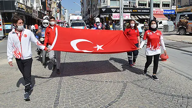 Karaman'da 'Pandemi Farkındalık Yürüyüşü' düzenlendi
