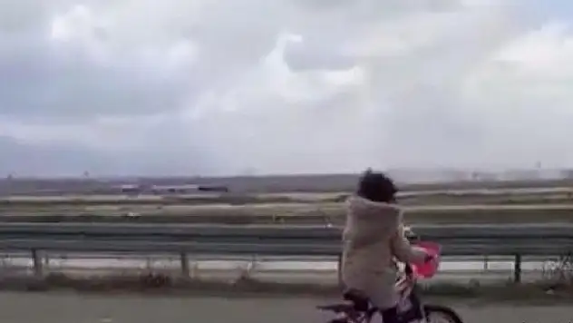 Karaman'da sağlık çalışanı anne ile kızının kavuşma anı duygulandırdı