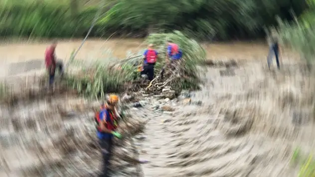 Karaman'da sele kapılan bir kişi kayboldu
