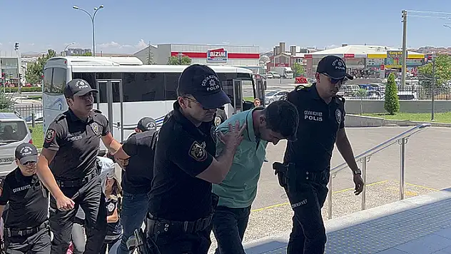 Karaman'da silahla öldürülen kişinin eşi ve 5 şüpheli tutuklandı
