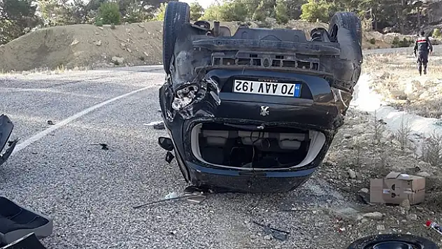 Karaman'da takla atan araçtan hafif yaralı olarak kurtuldu