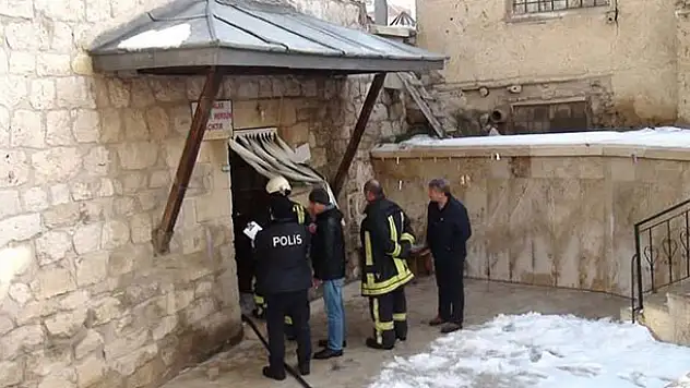 Karaman'da tarihi binada yangın!